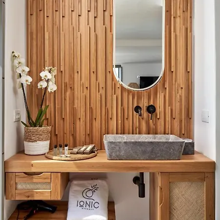 Ionic سوبر بارادايس بيتش