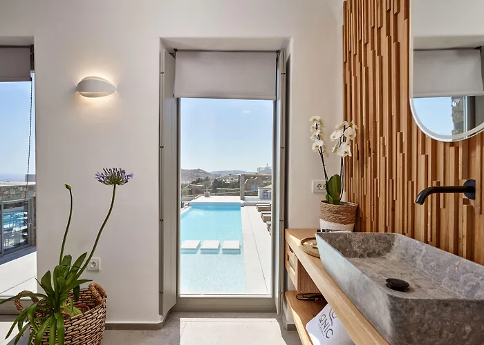 Ionic 4* Super Paradise Beach (Mykonos)