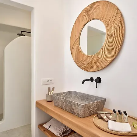Ionic Otel 4*